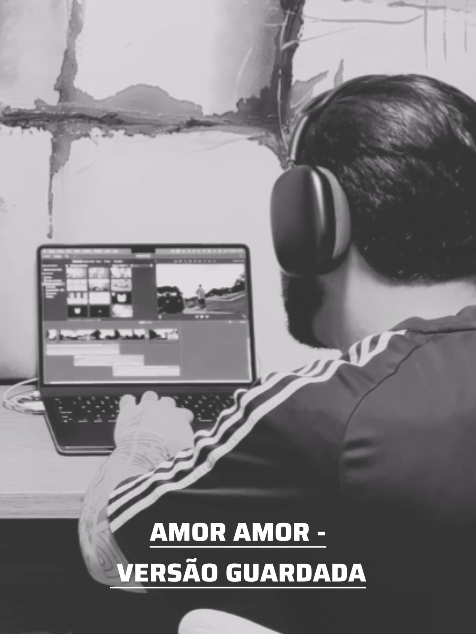 Toda música continua escrevendo a sua história.

Hoje, vocês conhecem um capítulo que ficou guardado por muito tempo. ❤️